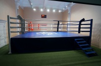 ринг боксёрский на помосте atlet 7,5х7,5 м, высота 1 м, три лестницы, боевая зона 6х6 м imp-a437